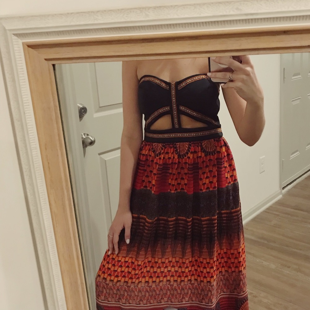 Cut Out Maxi Dress